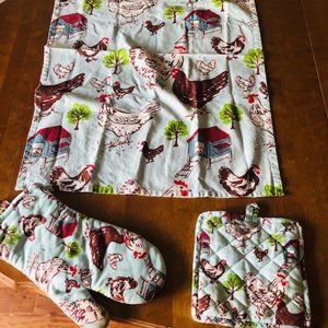 Crate and Barrel Farmhouse Hens Kitchen Linen Set